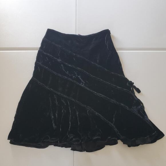 Emanuel Ungaro Skirt Women 6 Black Silk Velvet Asymmetric Ruffle Whimsigoth - Picture 1 of 9